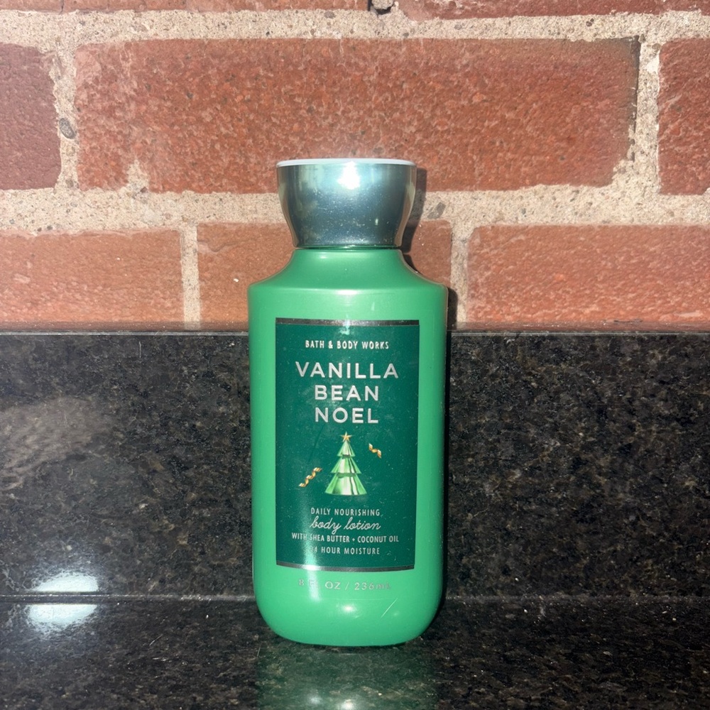 Bath & Body Works Vanilla Bean Noel Body Lotion